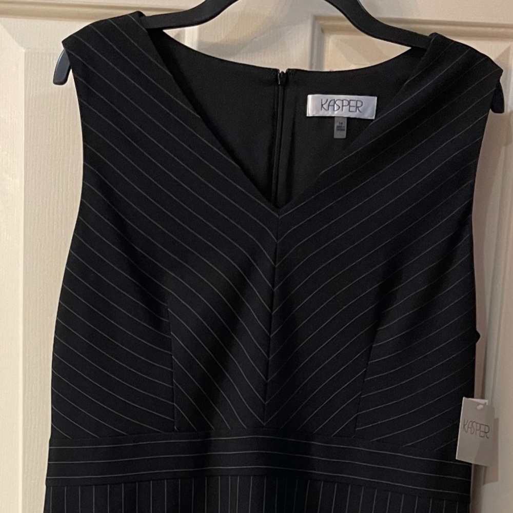 Kasper crepe sheath dress